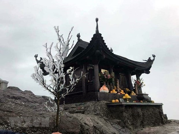 Yen Tu Mountain - the beauty of nature and tranquility 0626 dong pagoda on yen tu mountain